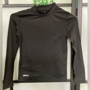 Dri star long sleeves sport top. Size L 10-12